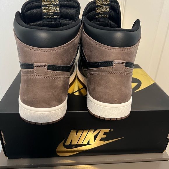 Air Jordan 1 Retro High OG - Picture 5 of 9